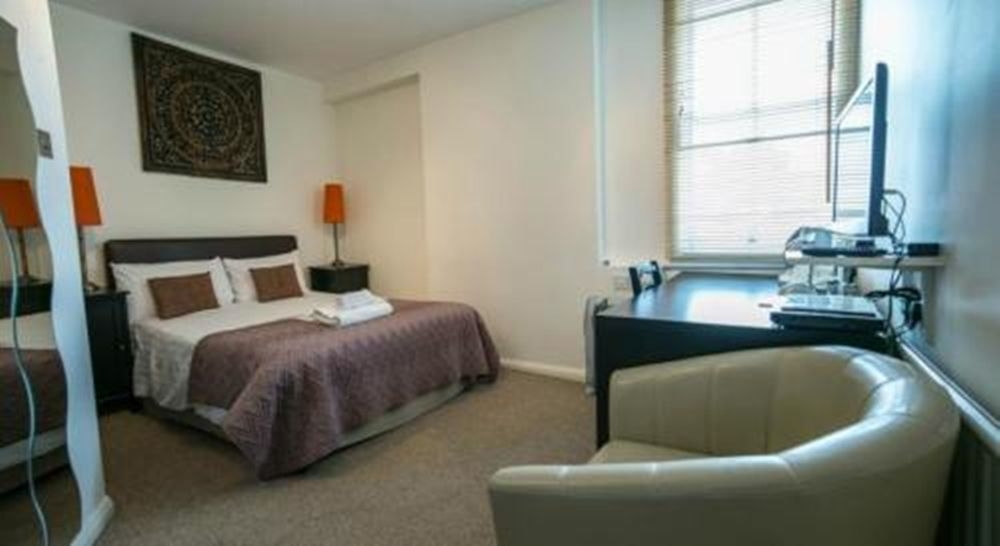 The Wimbledon Hotel4