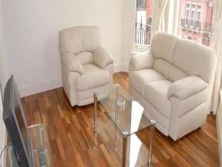 เชวัล แฮริงตัน คอร์ต อพาร์ตเมนต์ (Cheval Harrington Court Apartments)1