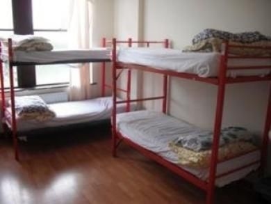 เคนซัล กรีน แบ็กแพกเกอร์ 2 (Kensal Green Backpackers 2)2