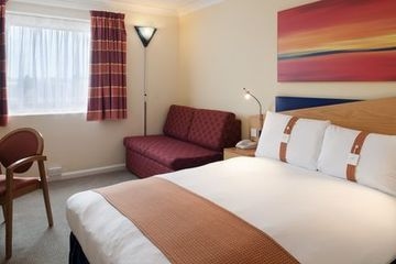 HOLIDAY INN EXPRESS2