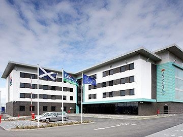EXPRESS BY HOLIDAY INN0