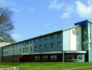 EXPRESS BY HOLIDAY INN2