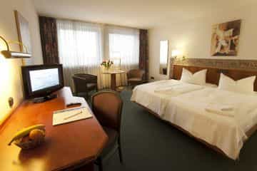 Top Hotel Post Frankfurt Airport Top Hotel Post Frankfurt Airport