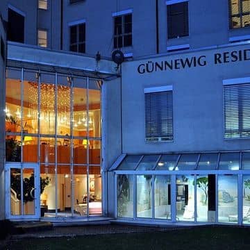 GUENNEWIG RESIDENCE GUENNEWIG RESIDENCE
