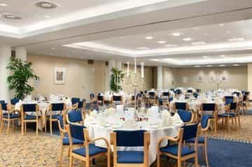 HILTON HILTON