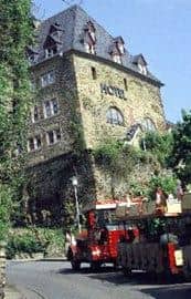 SCHLOSS AUF BURG RHEINFELS SCHLOSS AUF BURG RHEINFELS