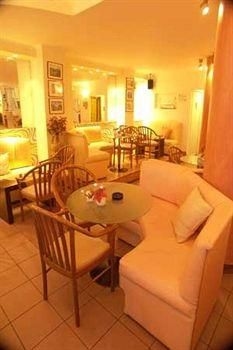 Minoa Hotel0