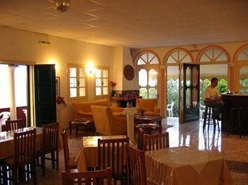 Apraos Bay Hotel0