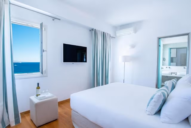 SUITE WITH JACUZZI