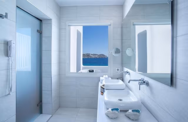 SUITE WITH JACUZZI