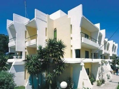 Belle Helene Apartments0