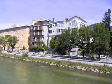 GOLDENES SCHIFF