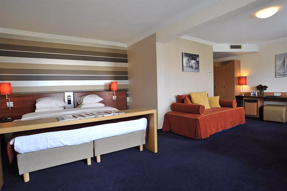 Golden Tulip Keyser0