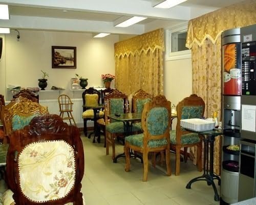Mango Hotel1