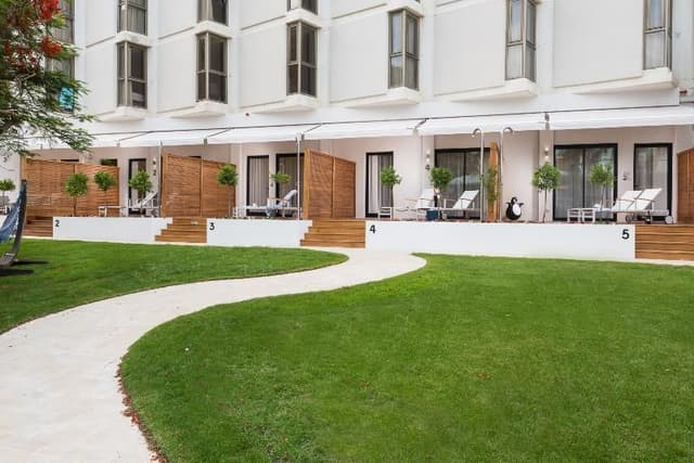 SUITE GARDEN VIEW