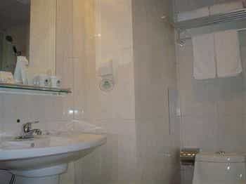 GreenTree Inn Yantai South Street Hotel GreenTree Inn Yantai South Street Hotel