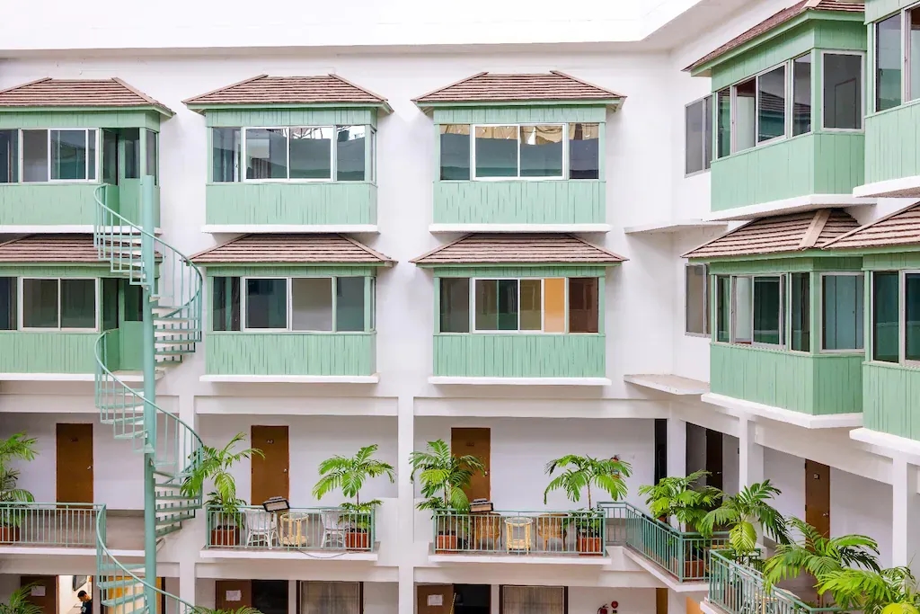 โรงแรมเทวราช (Dhevaraj Hotel)2