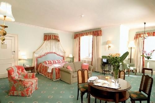 The Manor at Weston On The Green2