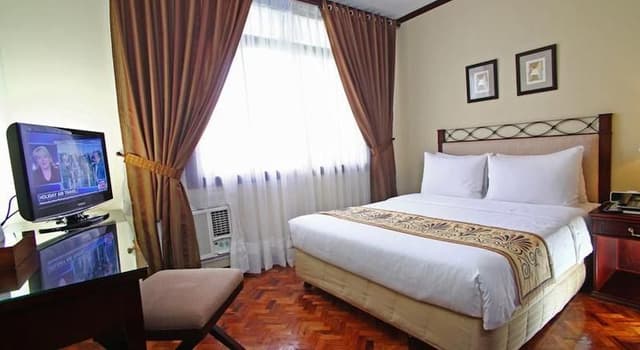 DOUBLE TWO BEDROOMS
