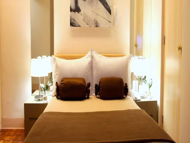 SUITE ONE BEDROOM