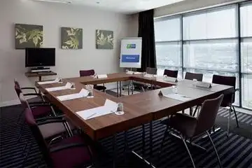 HOLIDAY INN EXPRESS WALSALL M6, JCT.10 HOLIDAY INN EXPRESS WALSALL M6, JCT.10