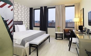 H10 Berlin Ku'damm2