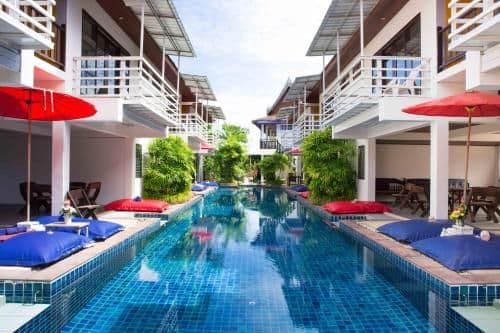 Superior Mini Suite with Pool Side