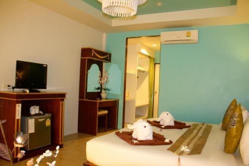 Standard Double or Twin Room with Mountain View