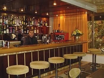 Claridge Hotel3