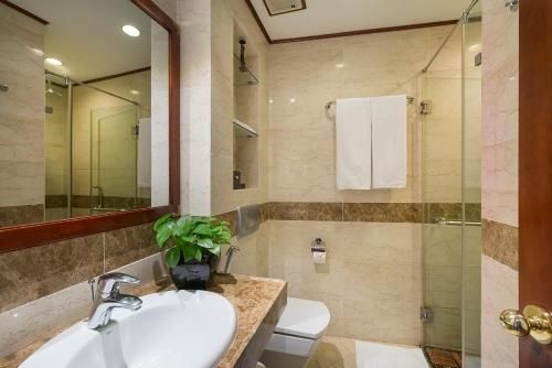 Hanoi E Central Luxury Hotel & Restaurant (Hanoi E Central Hotel)2