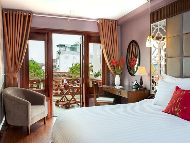 SUITE KING SIZE BED