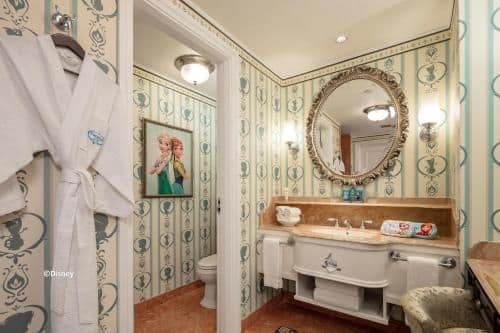 Kingdom Club Frozen Suite with 2 Double Beds