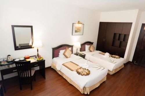 Century Riverside Hue1