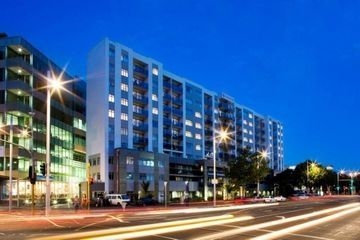 Stadium Waldorf Apartments0
