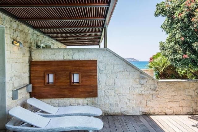 SUITE SUPERIOR WITH PRIVATE POOL