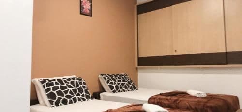 Twin Redux Room