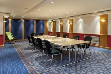 ฮอลิเดย์ อินน์ ไบรตัน – ซีฟรอนต์ (Holiday Inn Brighton Seafront By IHG)1