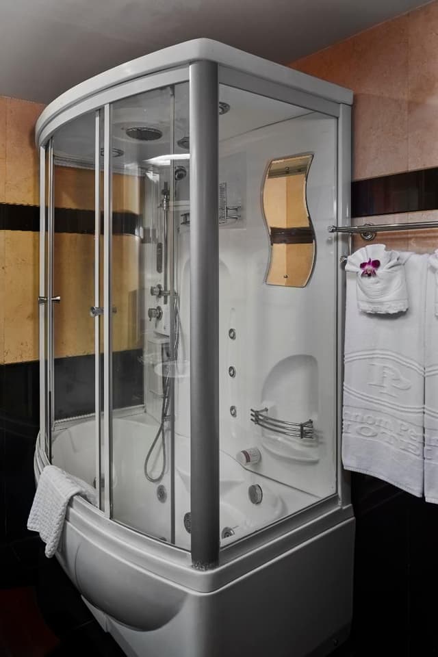 SUITE EXECUTIVE