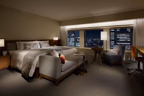 Club Floor "Premier Grand" Deluxe King Room with Club Lounge Access - Non-Smoking