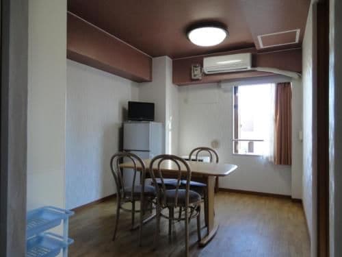 Two-Bedroom Apartment (4 Adults)