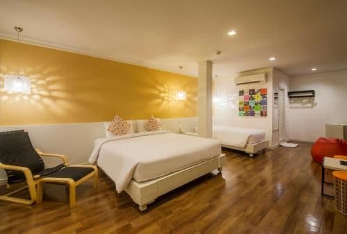 Modern Deluxe Triple Room with First Club Access
