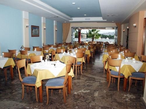 Astron Hotel2