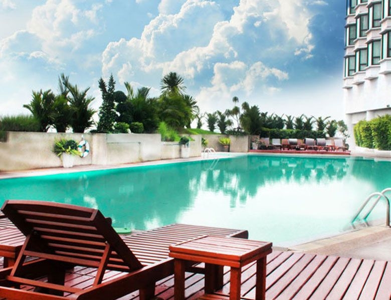 Montien Riverside Hotel Bangkok0