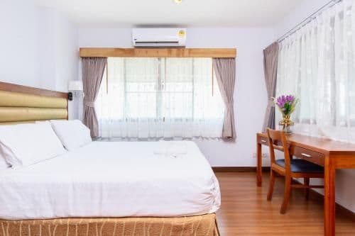 Royal Grand Family Suites - 5 Bedrooms