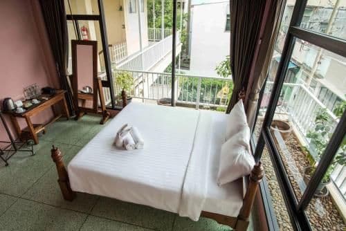 Economy Quadruple Room with Shared Bathroom