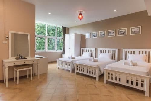 Triple Room