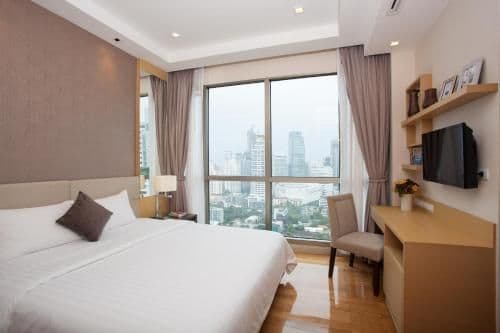 Grand Deluxe One-Bedroom Apartment