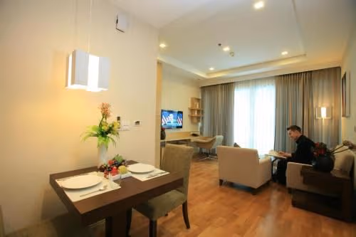 Deluxe One-Bedroom Apartment