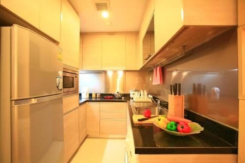 Deluxe One-Bedroom Apartment