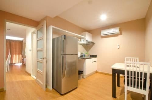 One-Bedroom Studio